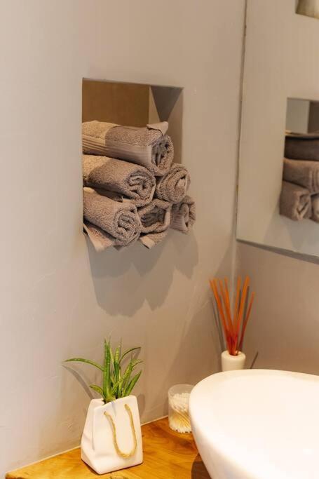 Top Central Design, 2 Bedroom, Ndk, Free Secured Parking София Екстериор снимка